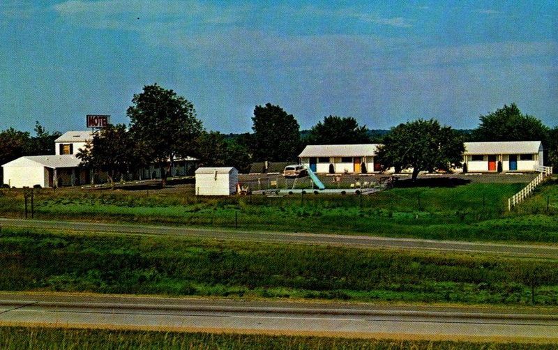 Travel-Inn Motel - Vintage Postcard